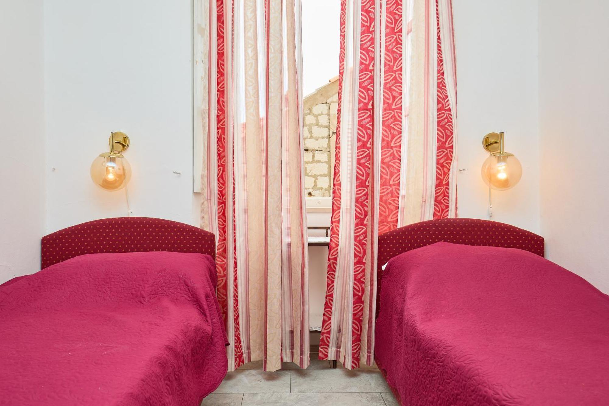 Soul Of The Old Town, Prijeko Street Apartment Дубровник Екстериор снимка